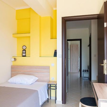 Alexandros Maisonettes Nea Moudania Exterior foto